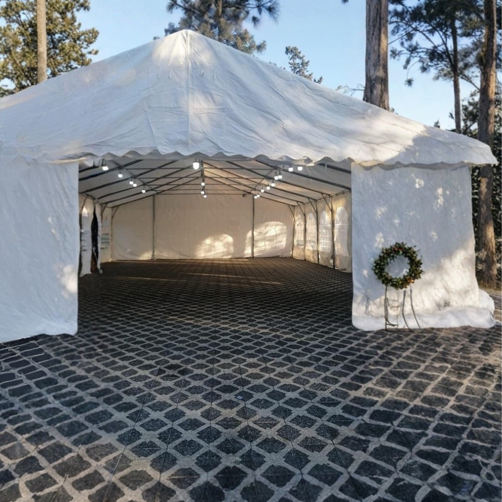 Carpa en campo abierto